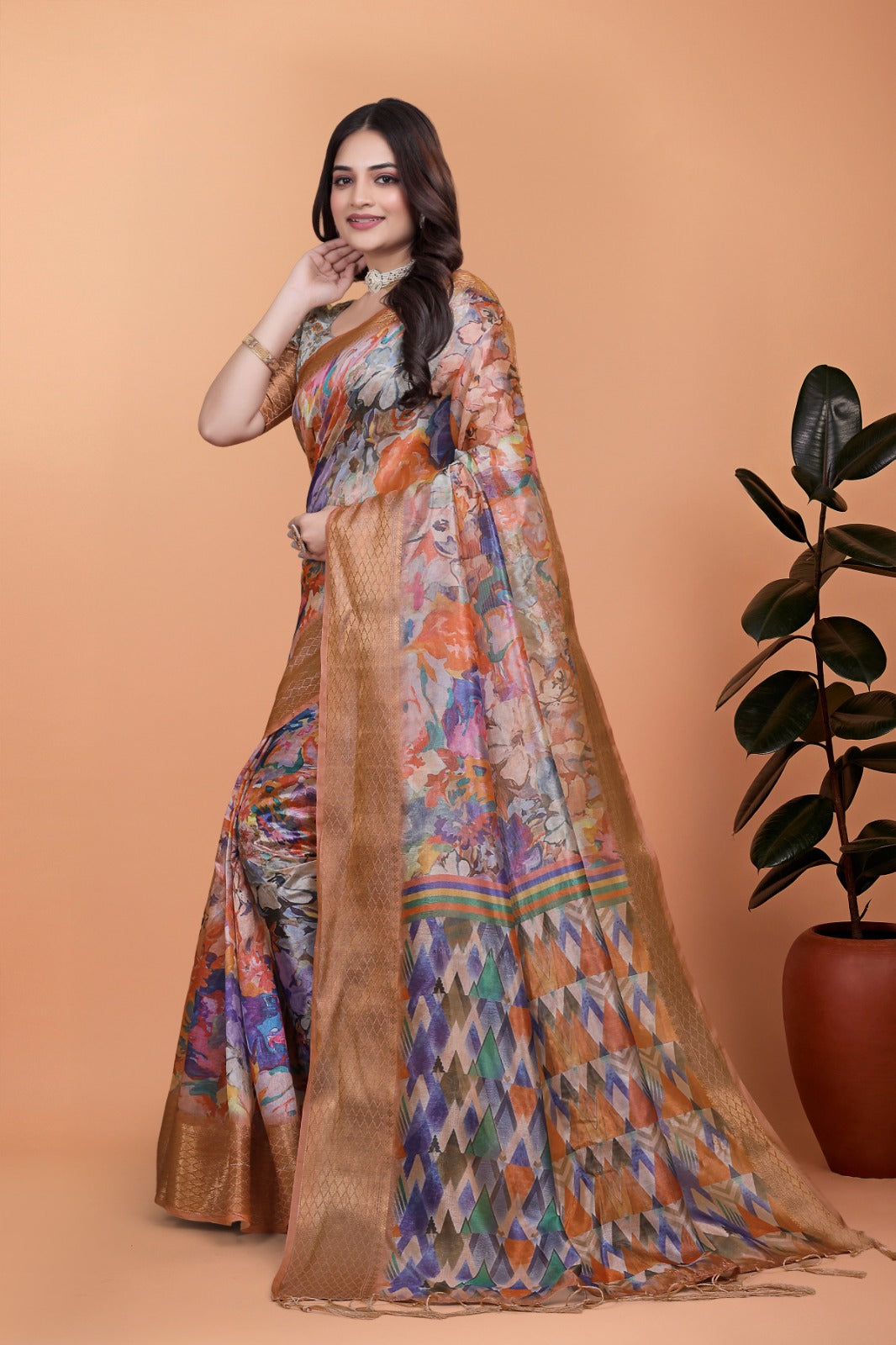 Soft Silk Blend Saree with Zari Border and Printed Pallu