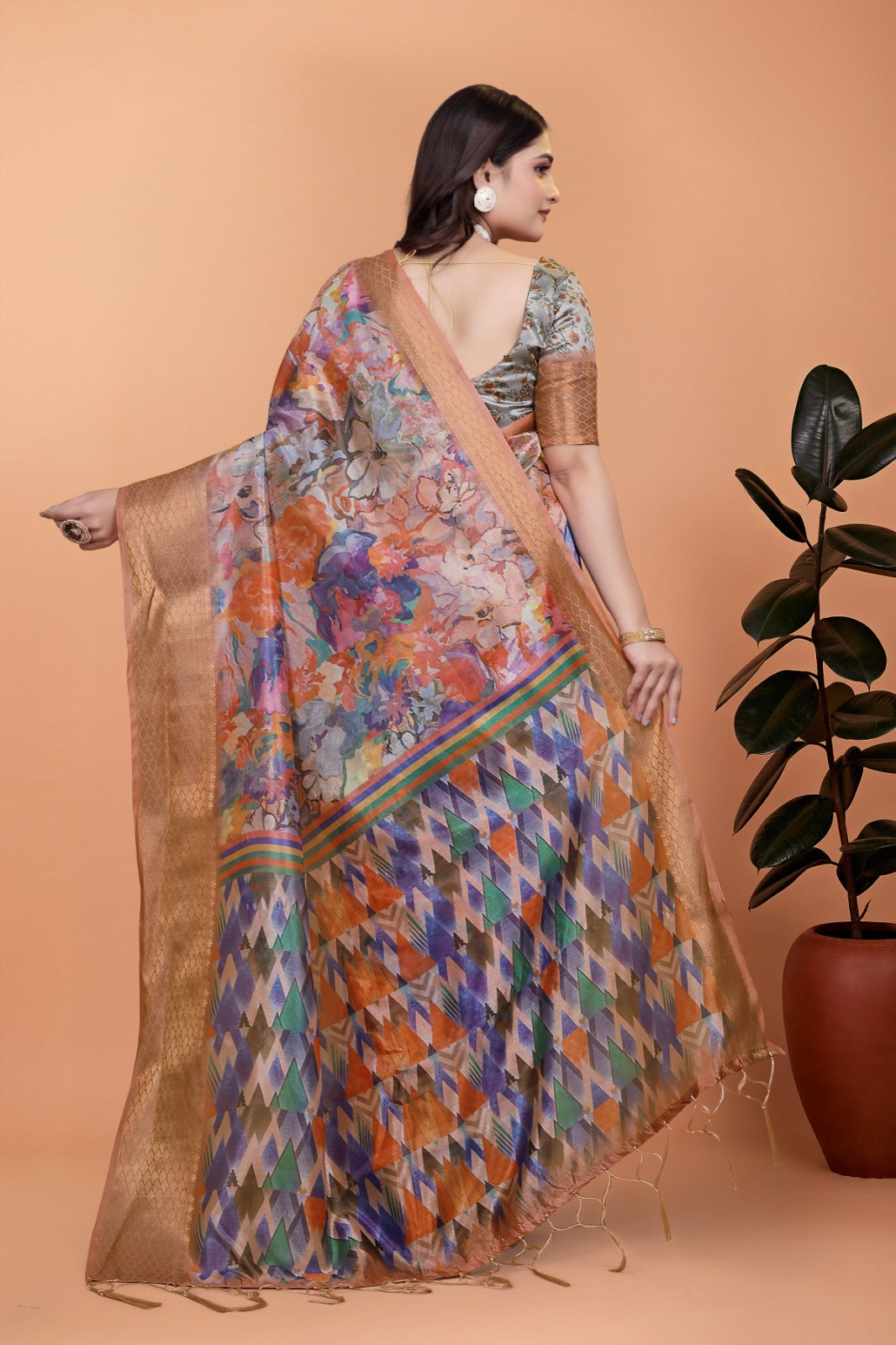 Soft Silk Blend Saree with Zari Border and Printed Pallu