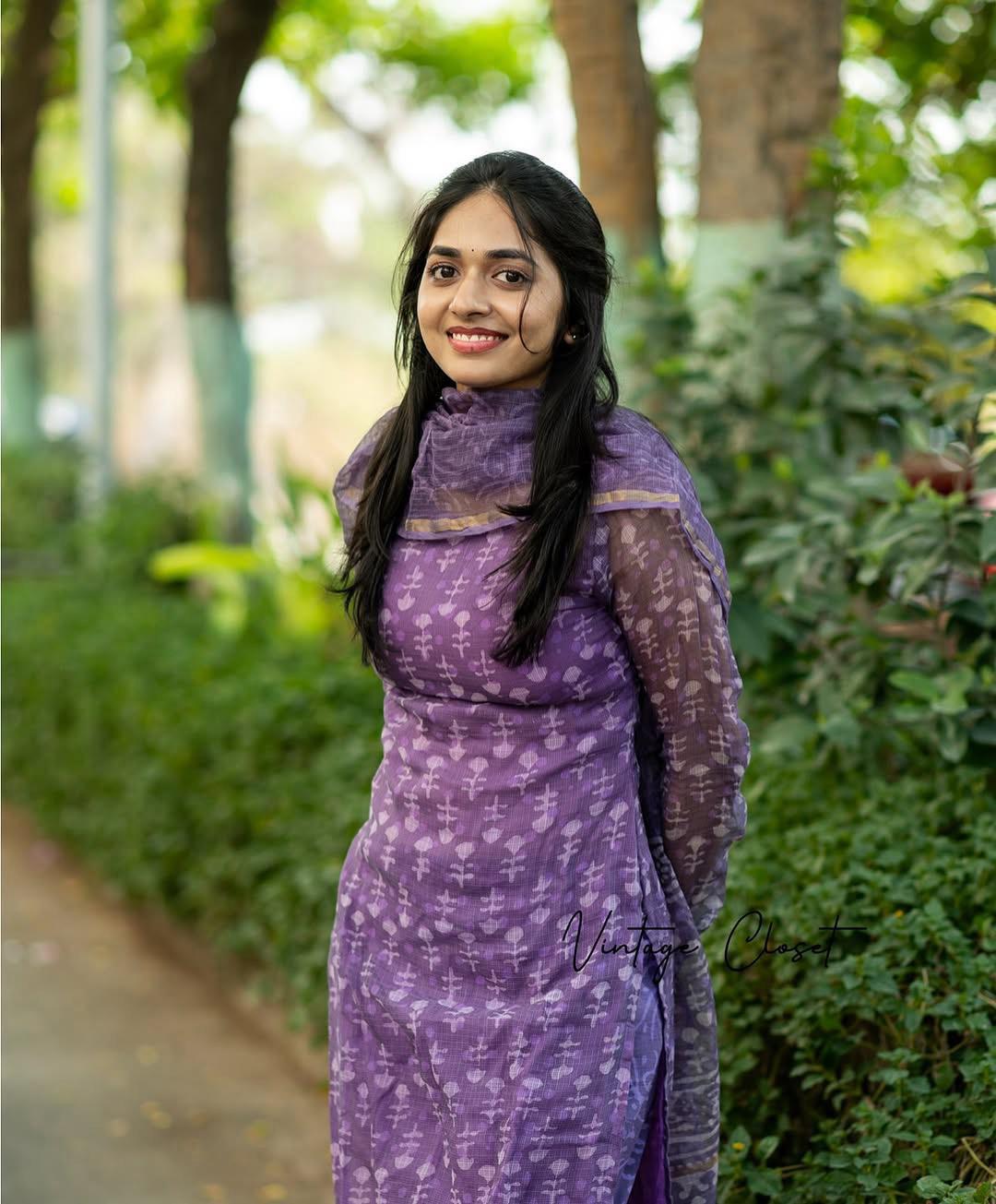 💜 Purple Kurta Set – Vintage Elegance in Nature