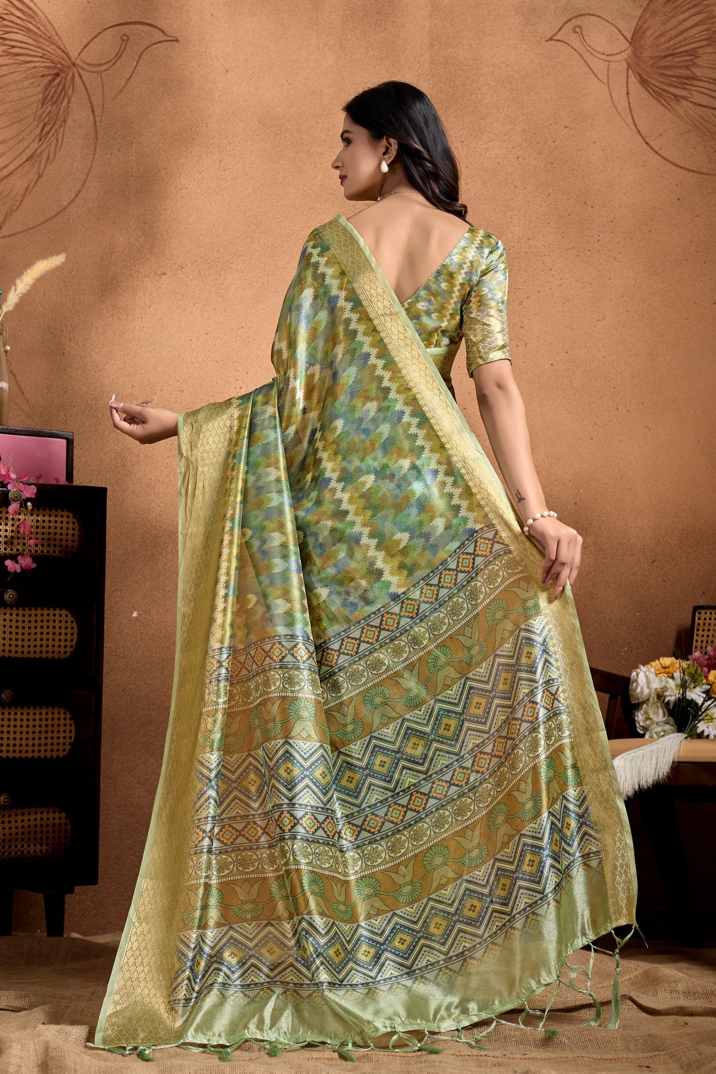 Elegant Soft Silk Saree with Traditional Geometric & Floral Weaving