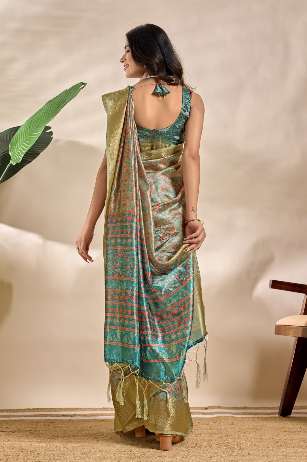 Olive-Green Soft Silk Blend Saree with Traditional Pallu & Floral Body
