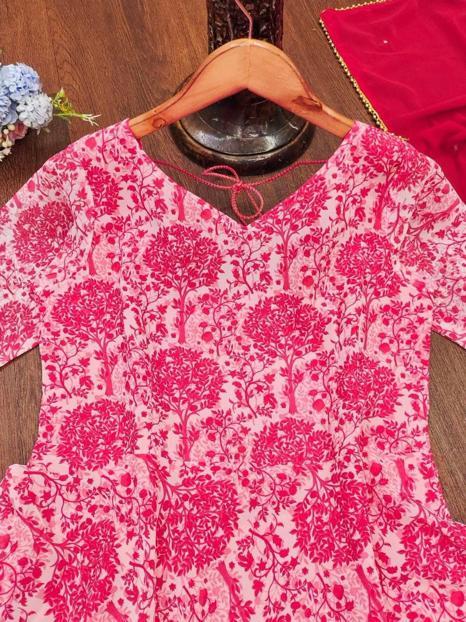 🌺 Red Floral Kurta Set – Graceful Pathway Look