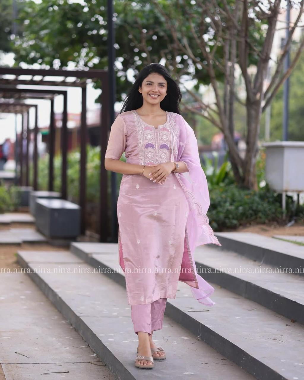🌸 Pink Embroidered Kurta Set