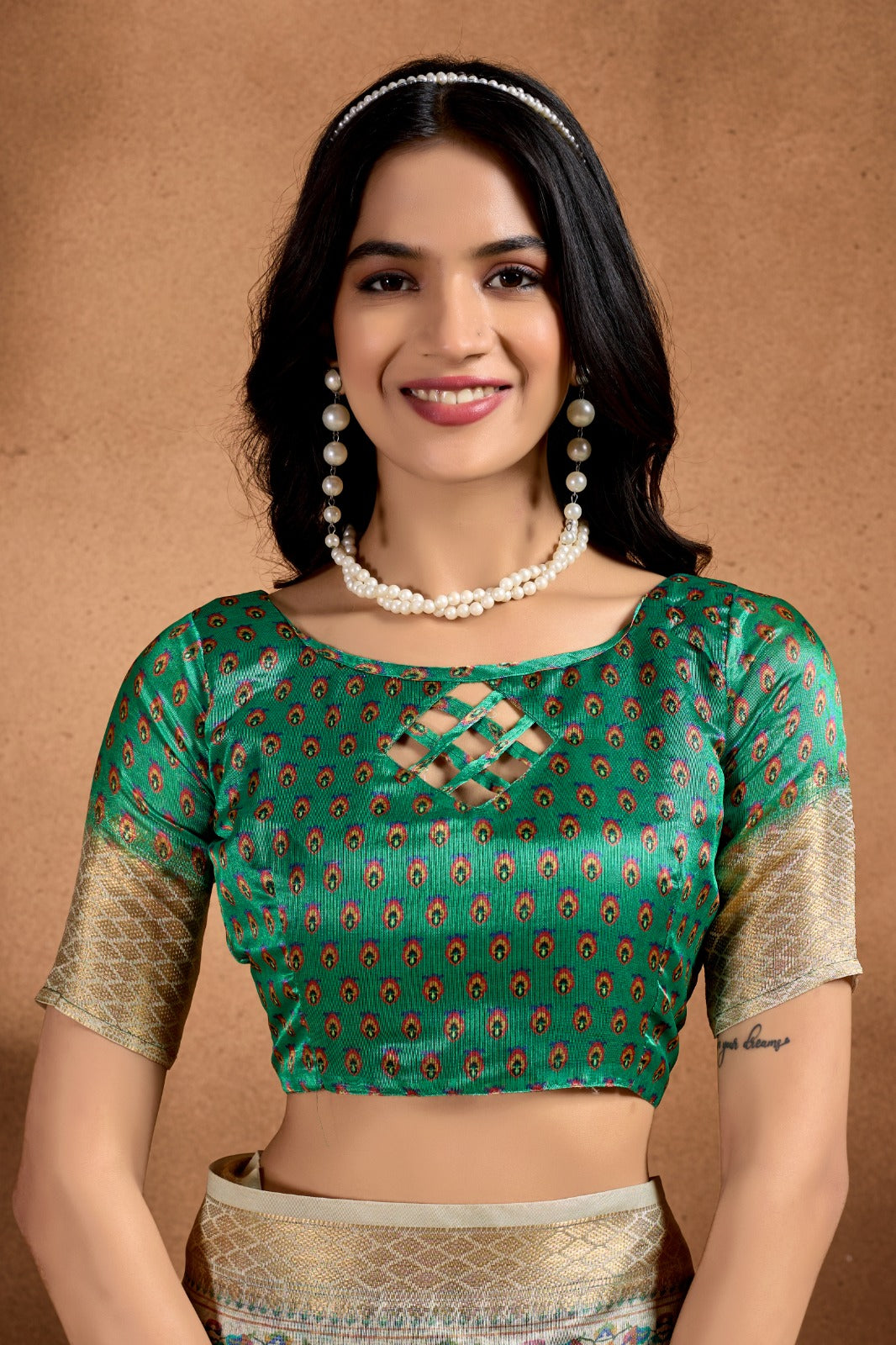 Green Soft Silk Blend Saree with Paisley & Floral Zari Weave