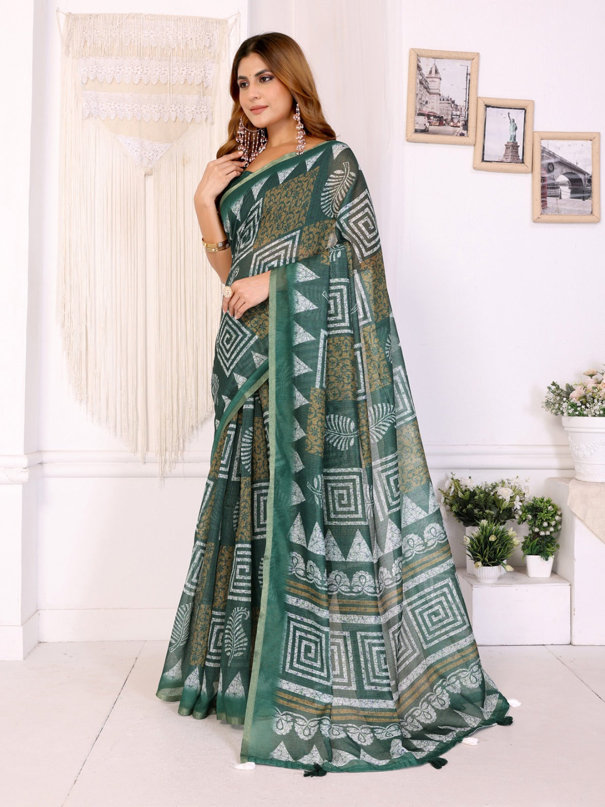 Stylish Chanderi Saree with Geometric Digital Print