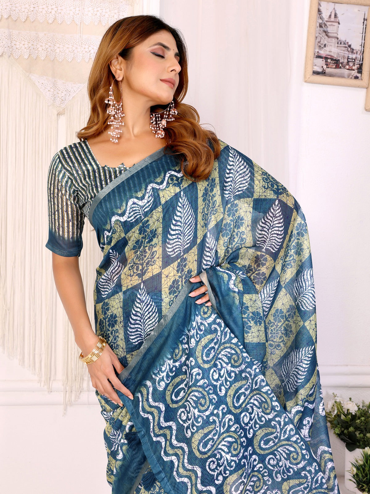 Stylish Chanderi Saree with Leaf & Abstract Digital Print