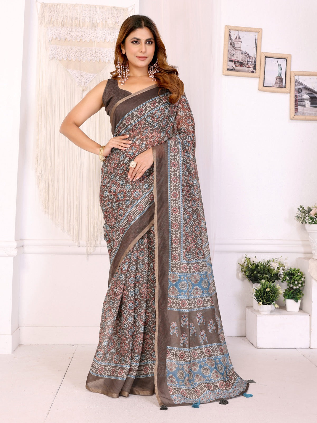 Elegant Chanderi Saree with Ethnic Floral Print