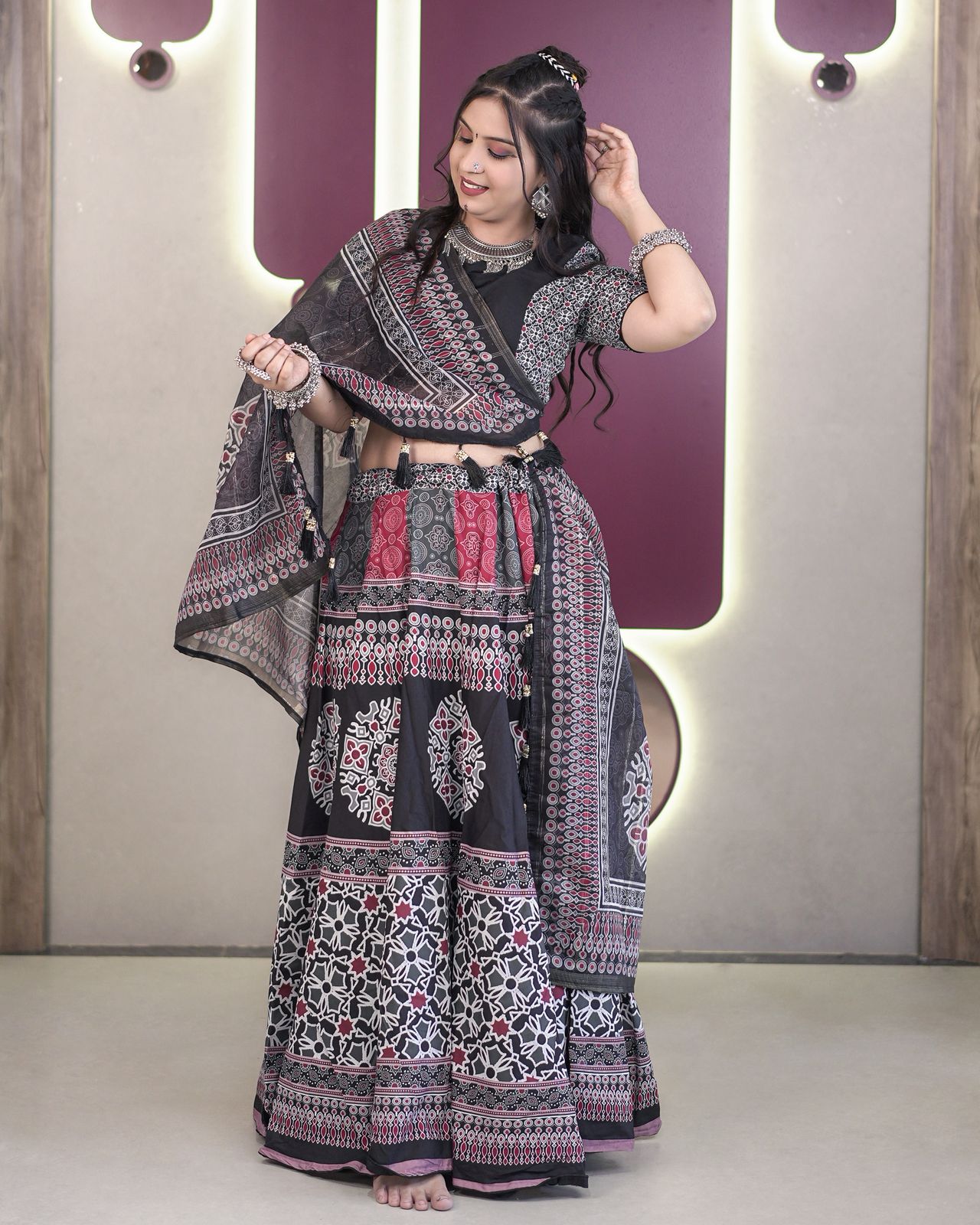 Rajwadi Roop" β Royal look