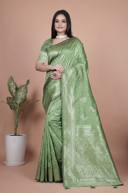 Emerald Radiance in Silver Weave
