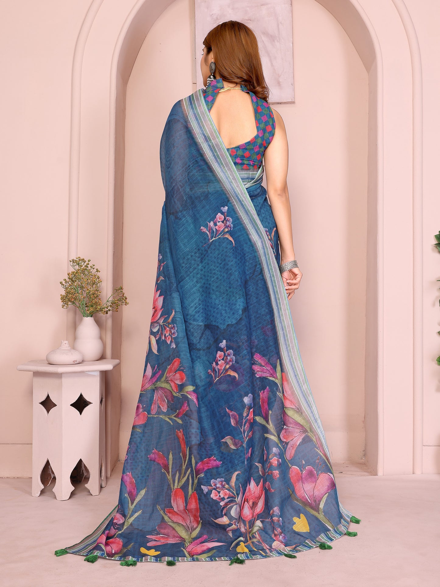 Elegant Linen Cotton Saree with Floral Print