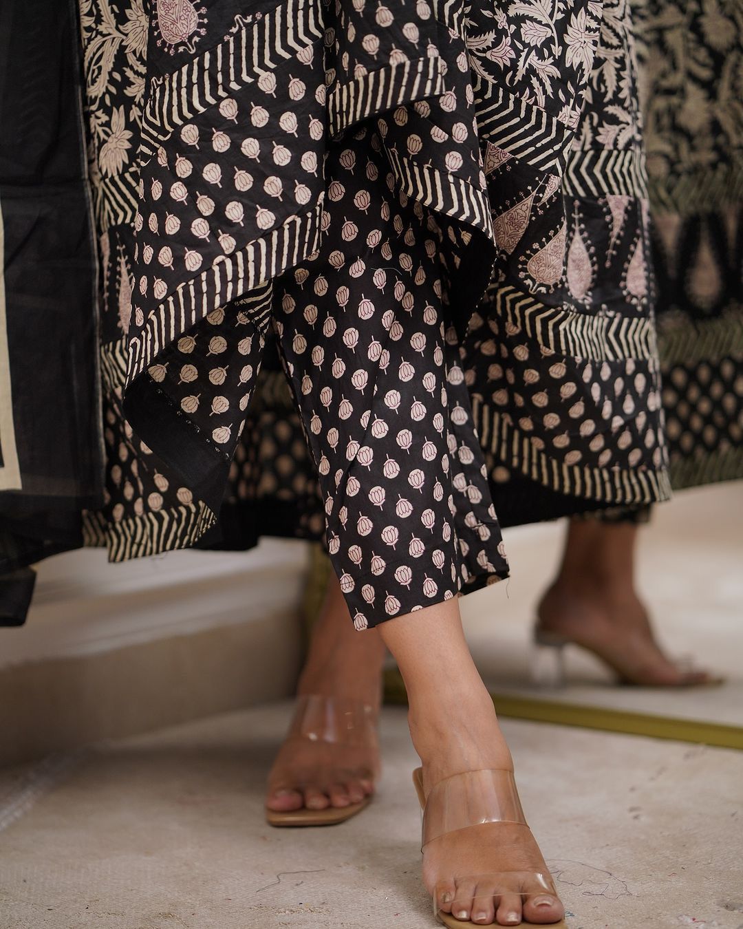 NEW  HEAVY FULLY FLAIRD ANARKALI STITCHIED SUIT SET