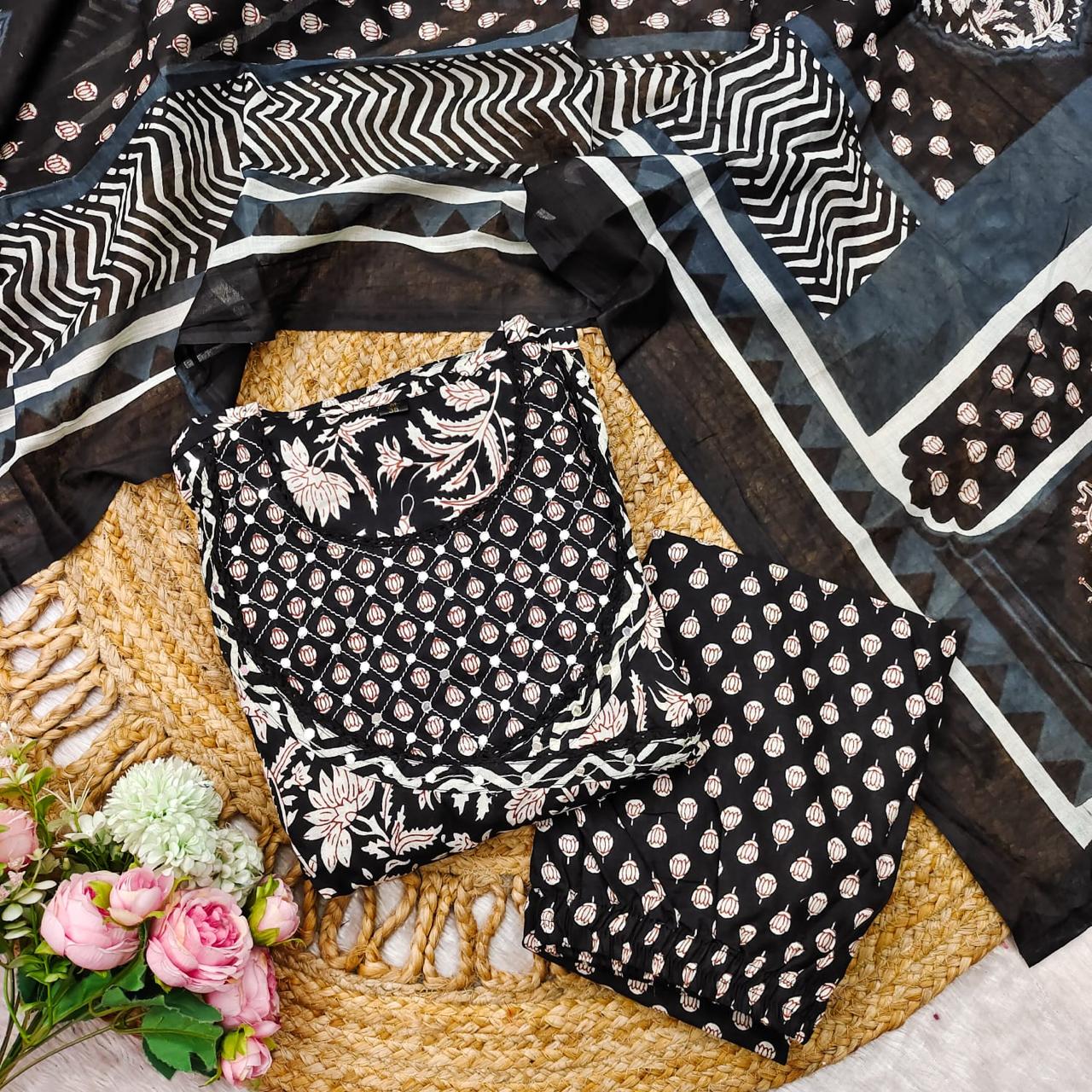 NEW  HEAVY FULLY FLAIRD ANARKALI STITCHIED SUIT SET