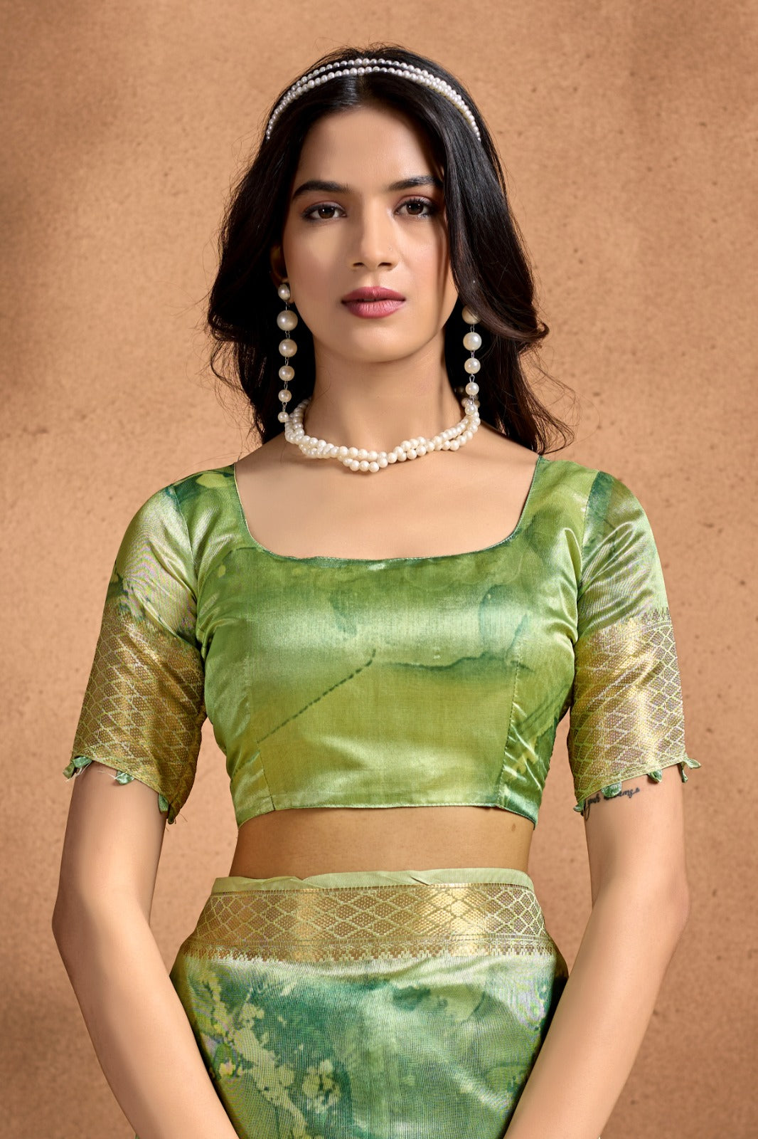 Elegant Green Soft Silk Blend Saree with Designer Pallu
