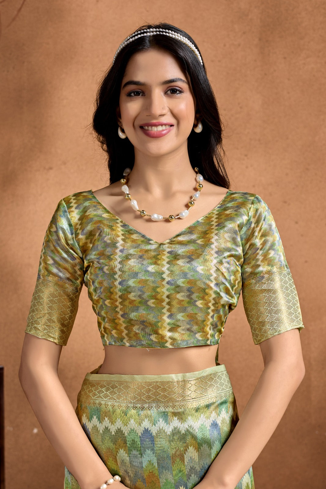 Elegant Soft Silk Saree with Traditional Geometric & Floral Weaving