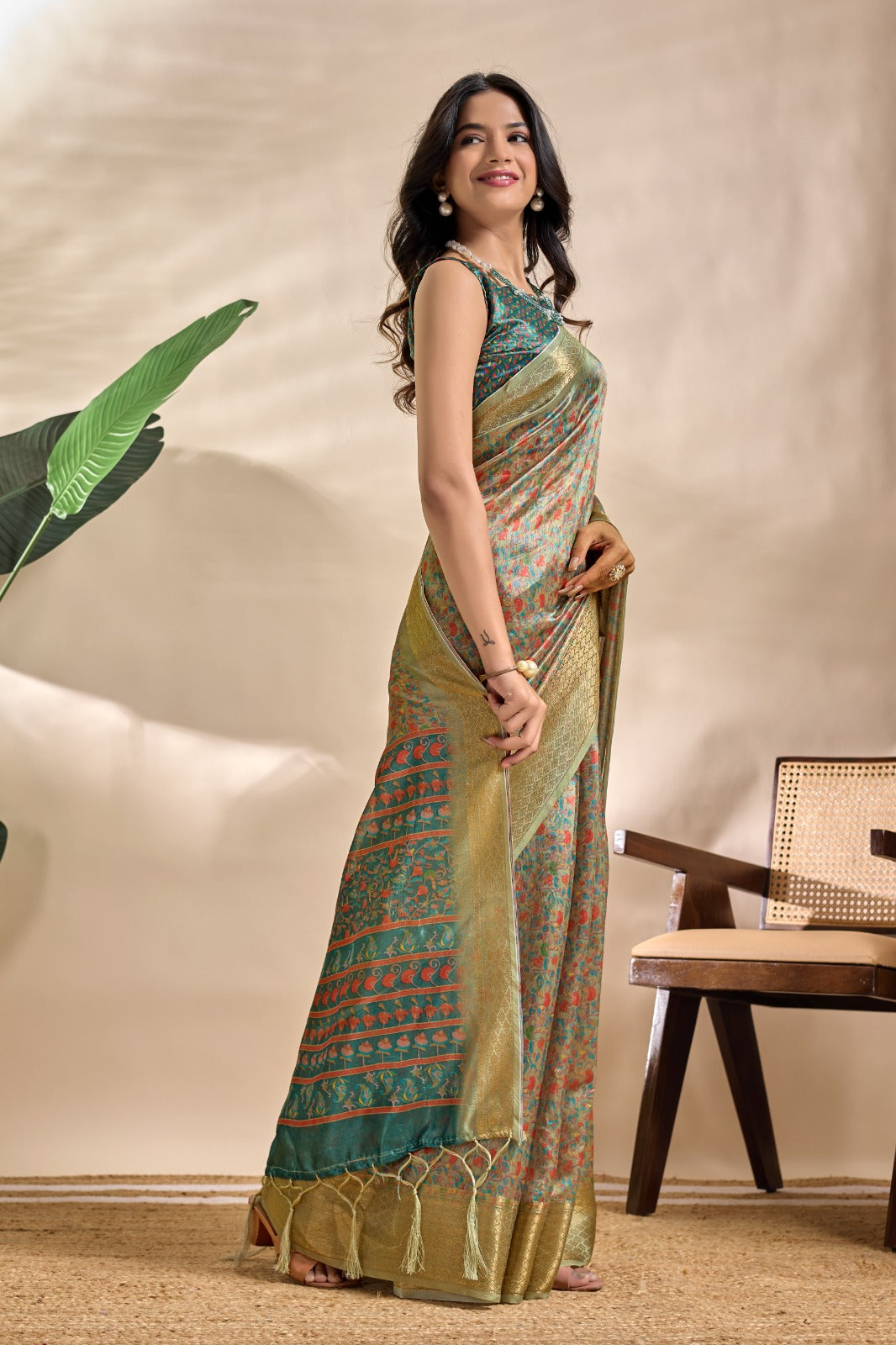 Olive-Green Soft Silk Blend Saree with Traditional Pallu & Floral Body