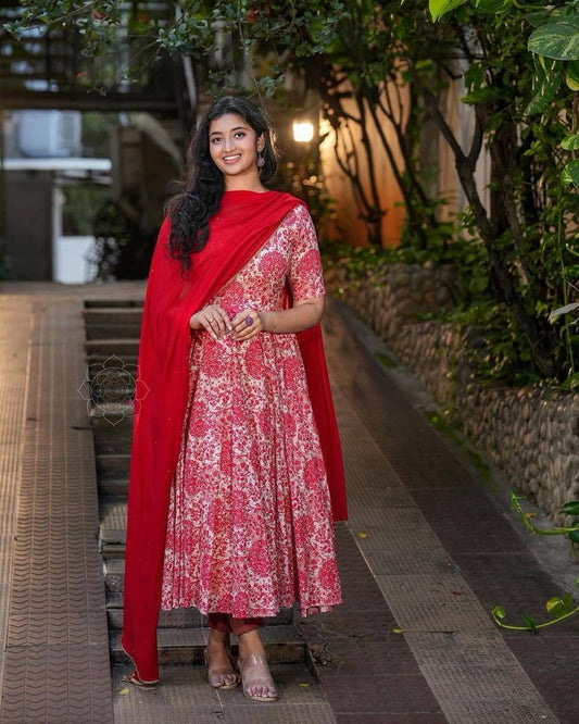 🌺 Red Floral Kurta Set – Graceful Pathway Look