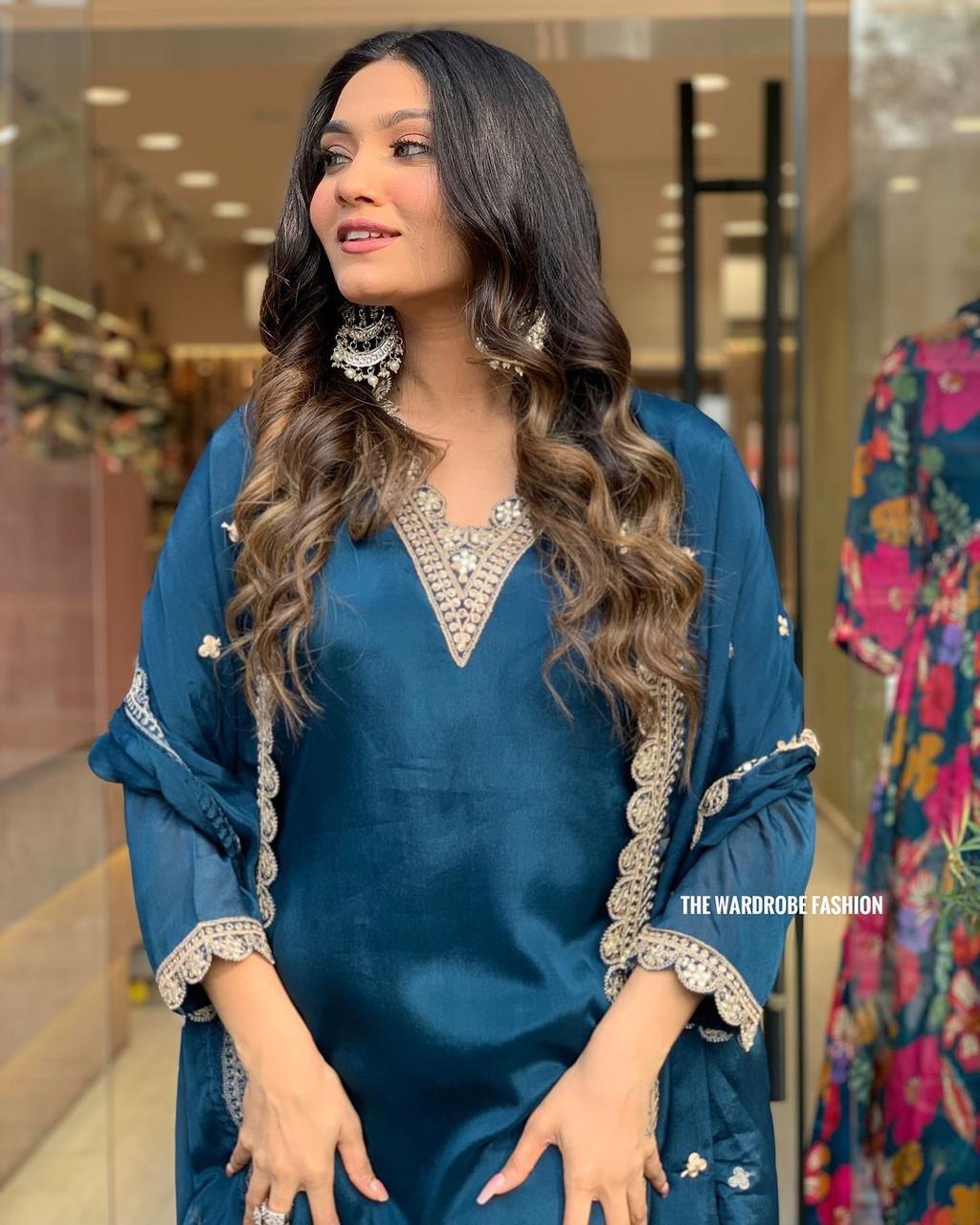 Elegant Blue Kurta Set – Silver Embroidered Grace