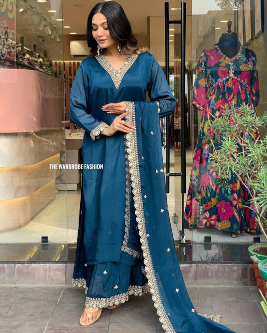 Elegant Blue Kurta Set – Silver Embroidered Grace