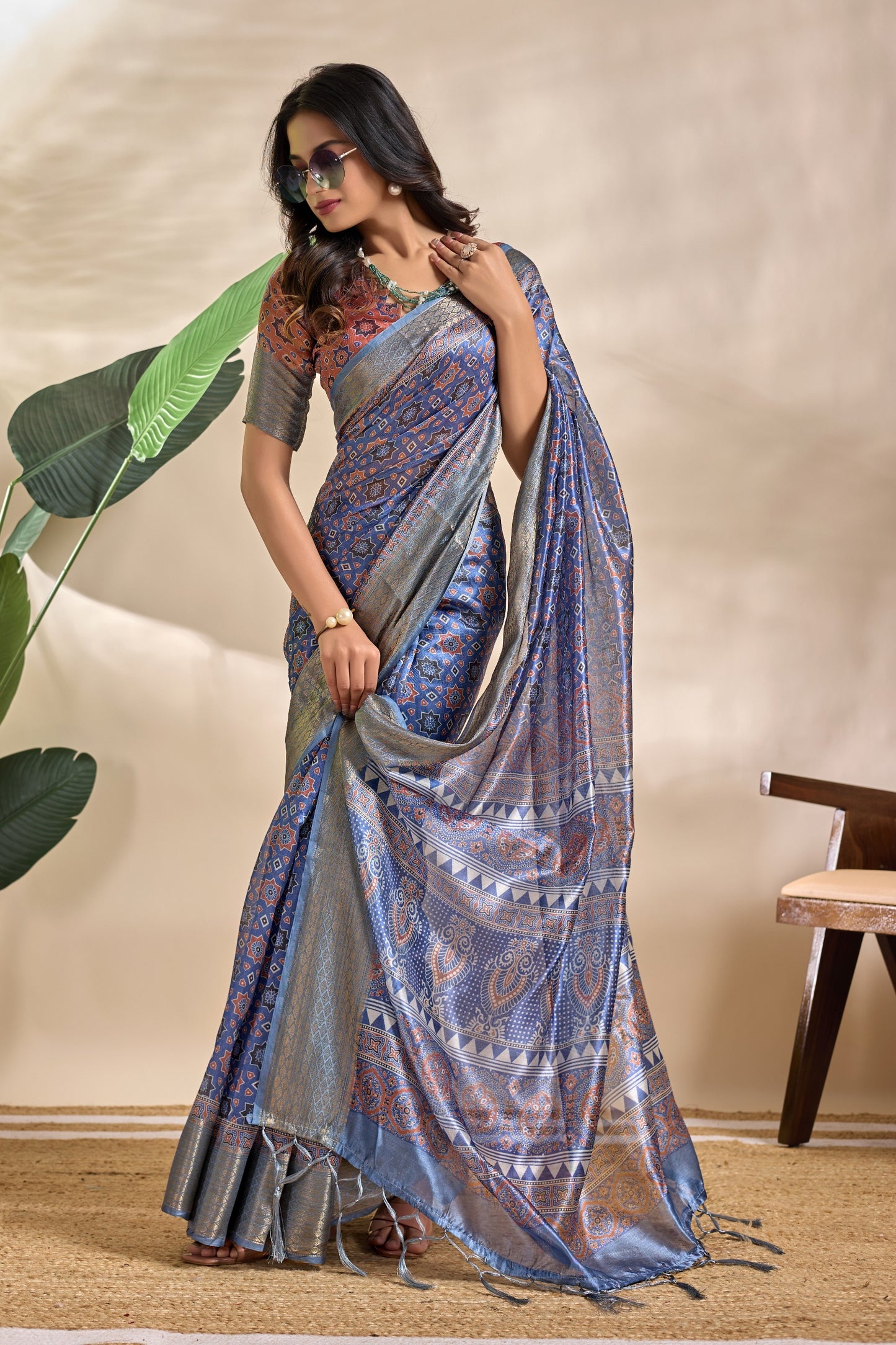 Royal Blue Soft Silk Blend Saree with Traditional Motifs