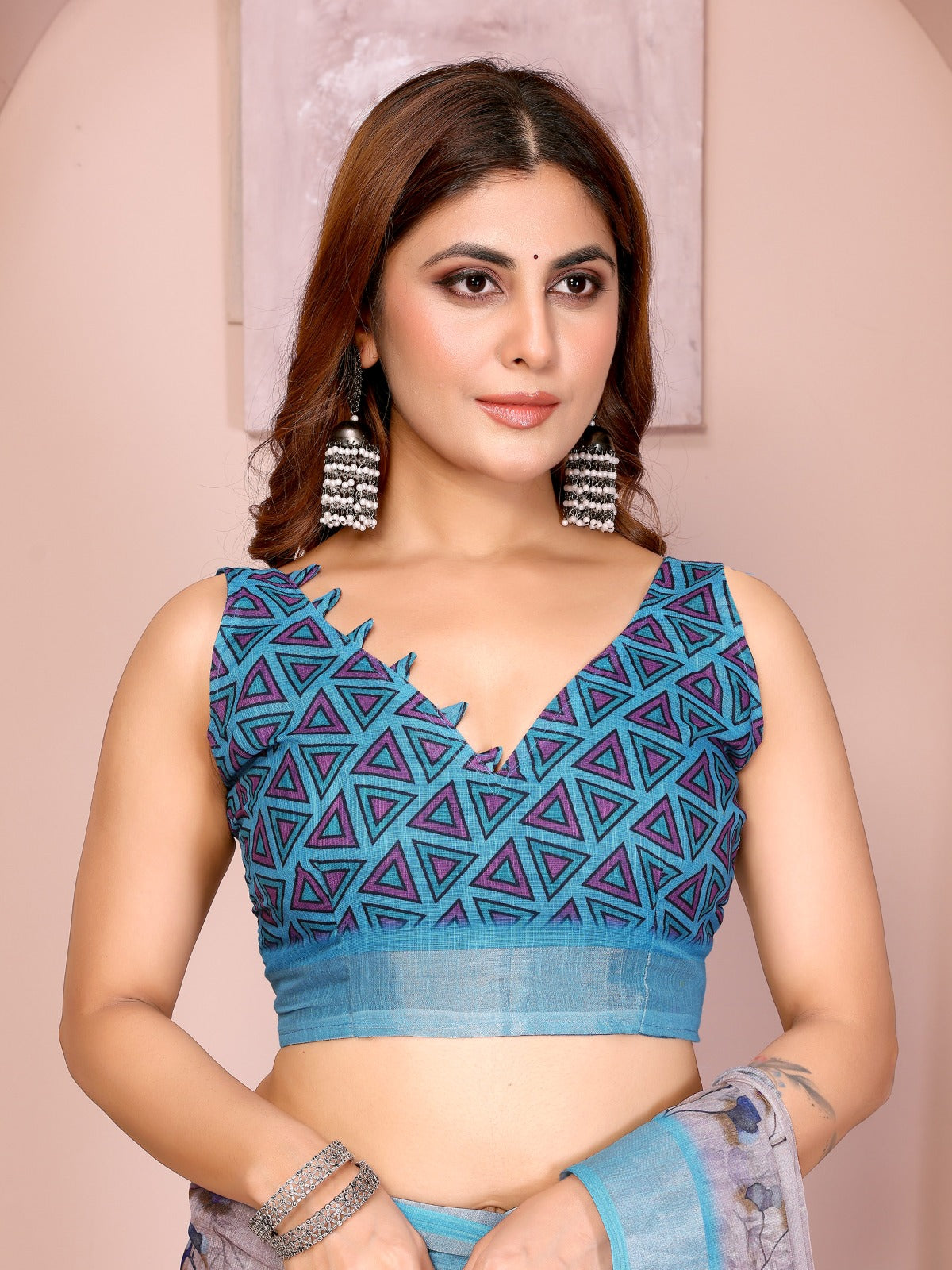 Elegant Linen Cotton Saree with Floral Print