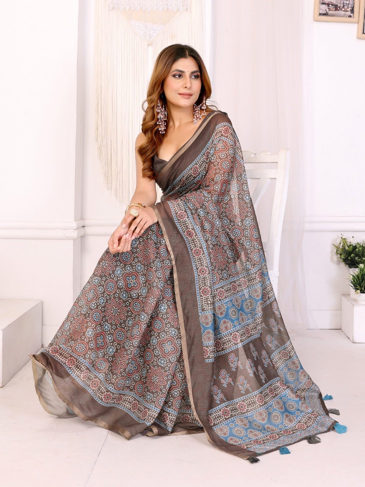 Elegant Chanderi Saree with Ethnic Floral Print