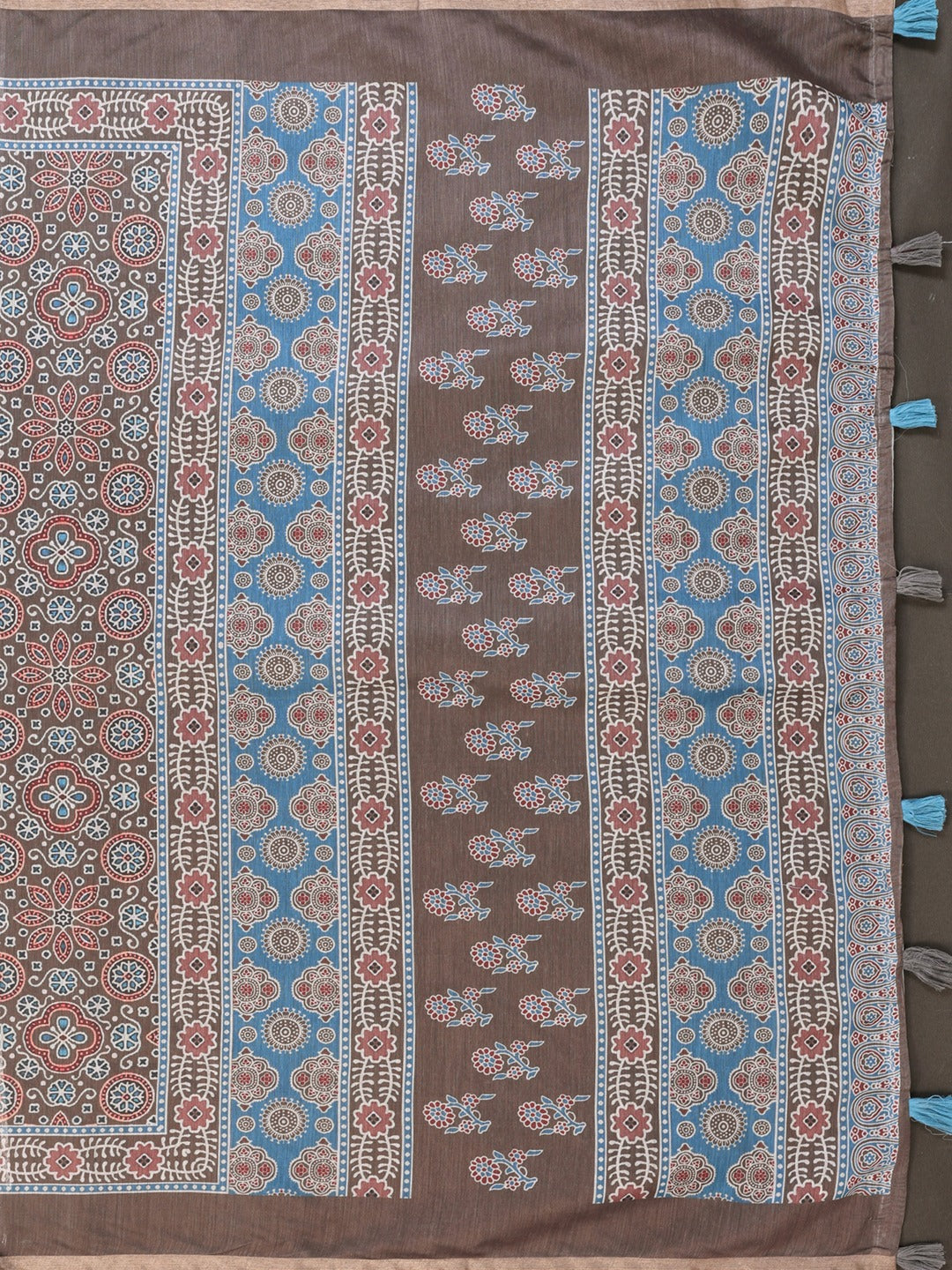 Elegant Chanderi Saree with Ethnic Floral Print