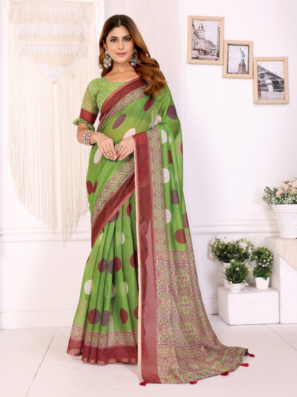 Green & Maroon Polka Dot Printed Chanderi Saree