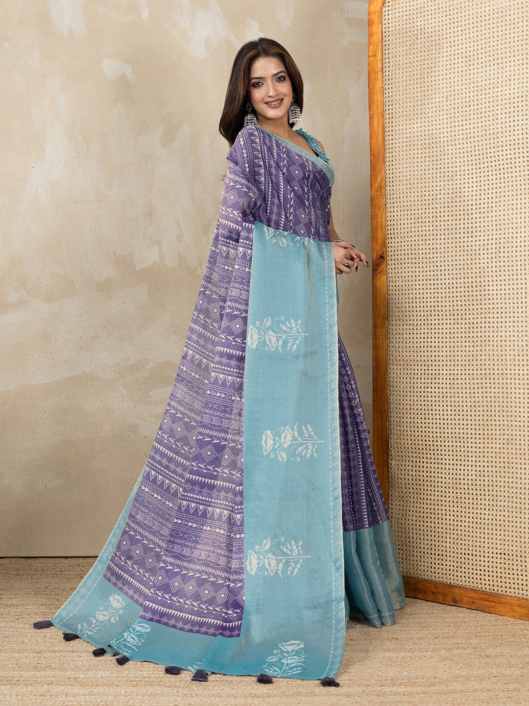 Elegant Dual-Tone Erode Anmol Silk Saree