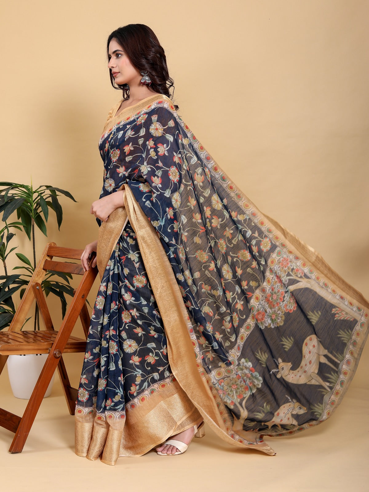 Elegant Navy Blue Floral Print Saree with Deer Motif and Zari Border