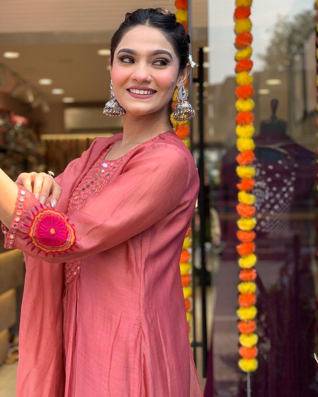 Tassel & Thread Charm