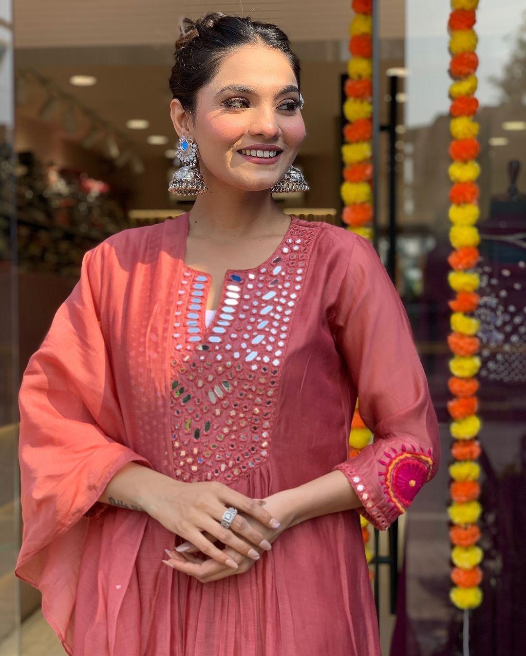 Tassel & Thread Charm