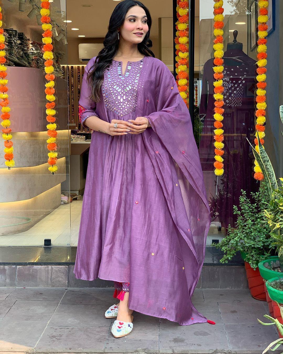 Tassel & Thread Charm