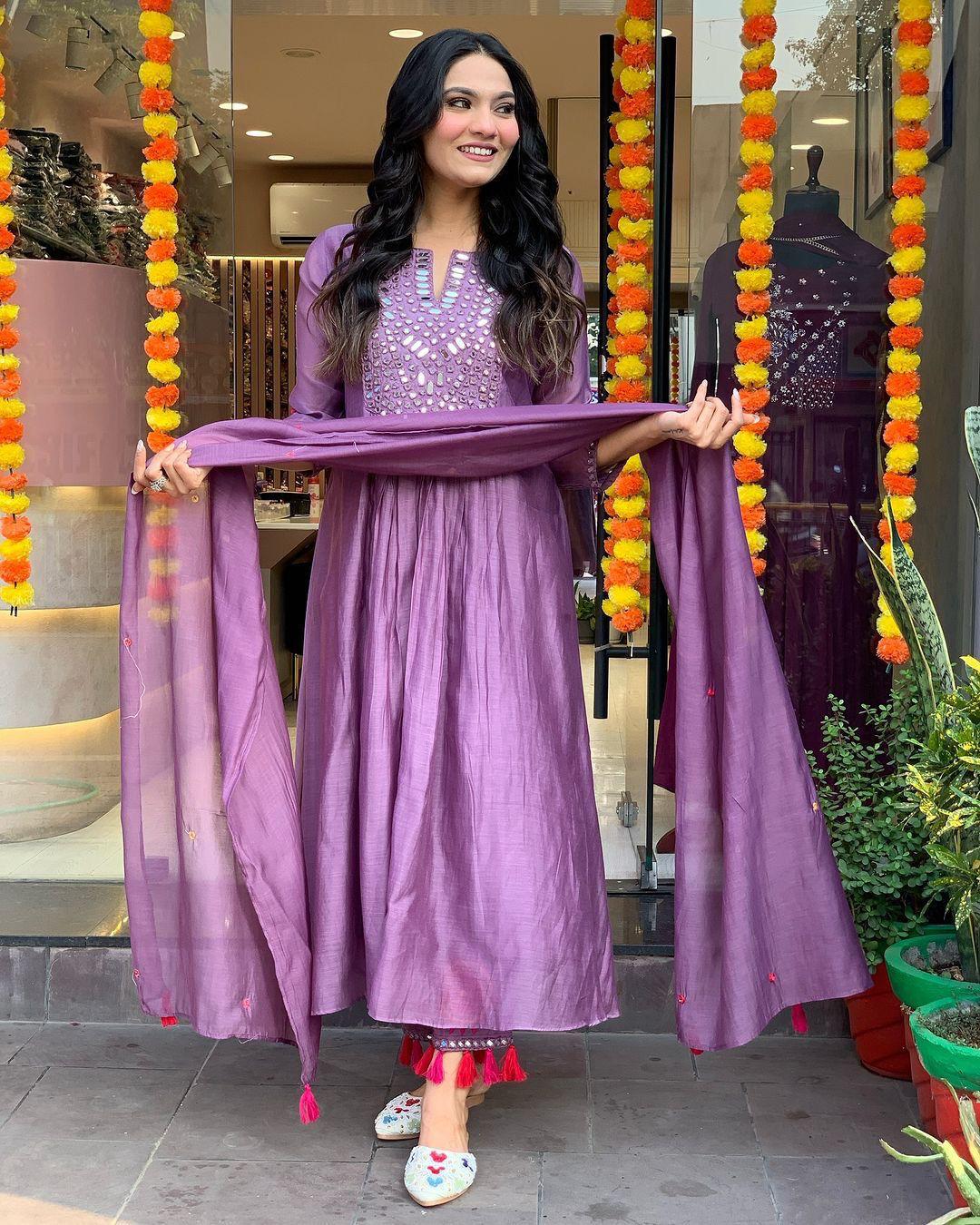 Tassel & Thread Charm