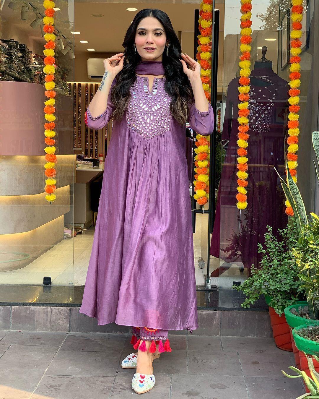 Tassel & Thread Charm