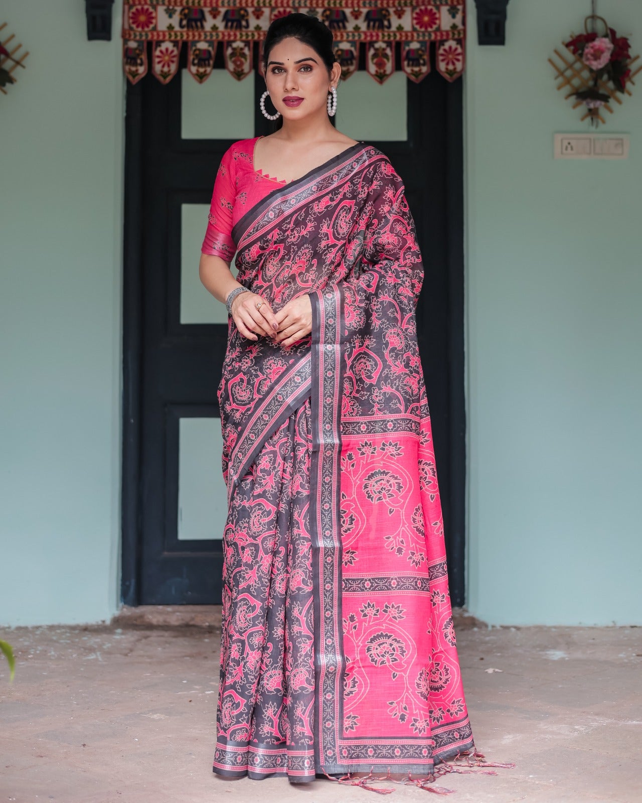 Premium Black & Pink Paisley Print Linen Cotton Saree