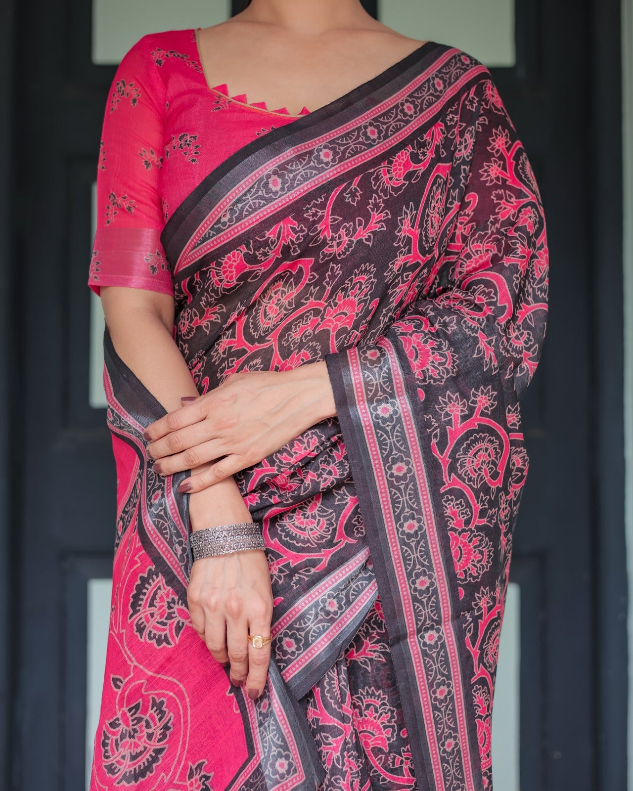 Premium Black & Pink Paisley Print Linen Cotton Saree